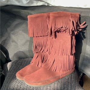 Minnetonka Fringe Moccasins - Rust